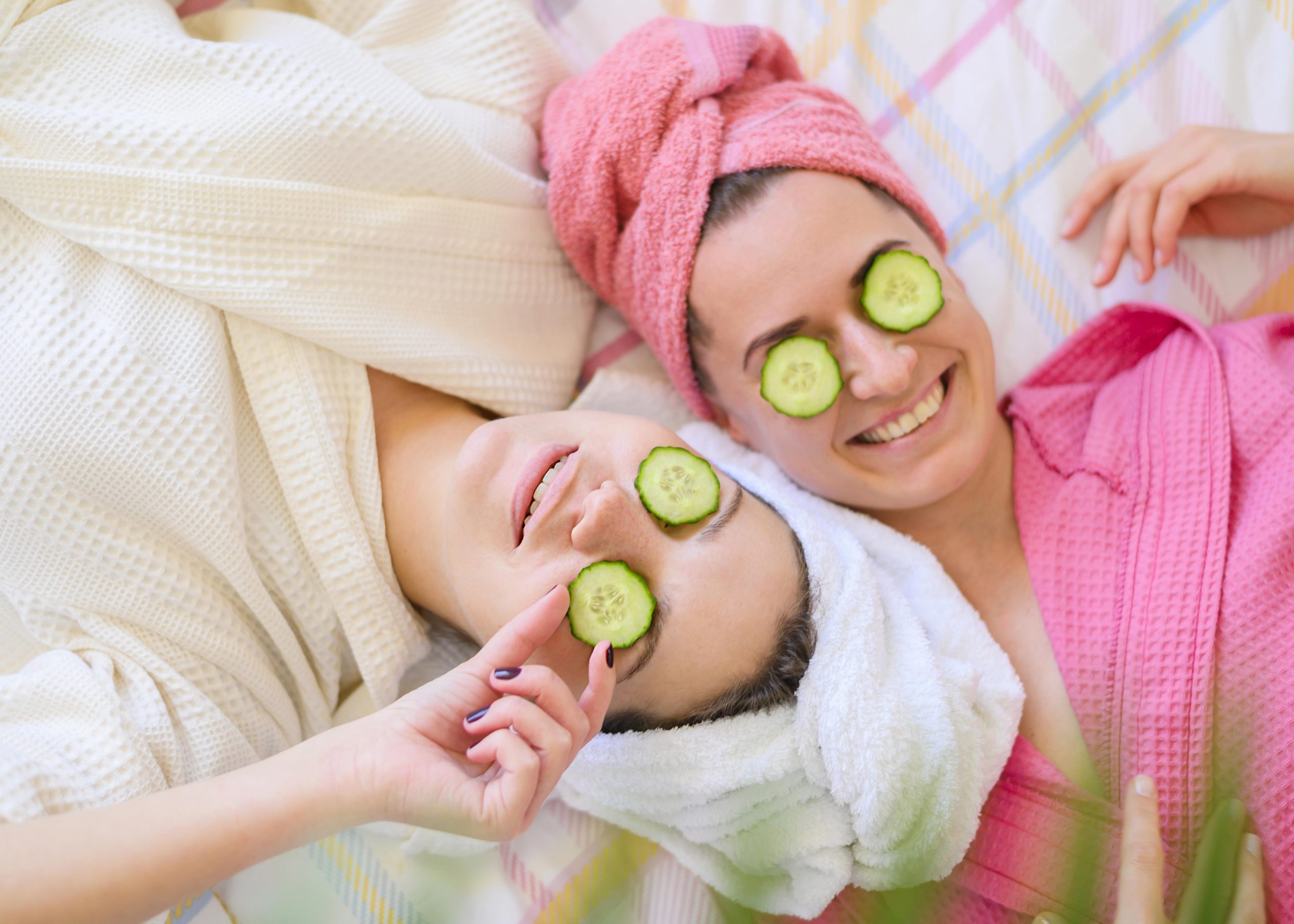 Lee más sobre el artículo Rejuvenecimiento facial con ácido hialurónico: belleza natural sin cirugía